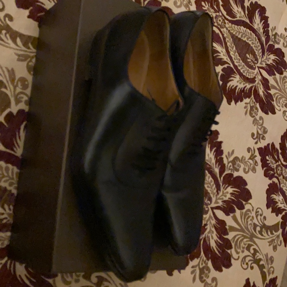 Gucci shoe